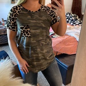 Camo tee with leopard print pocket & sleeves